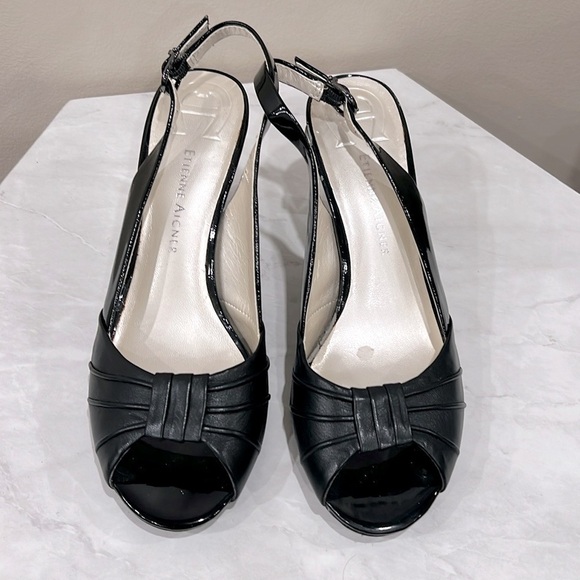 🔥Etienne Aigner Elegant Black Slingback Heels🔥 - Picture 2 of 4